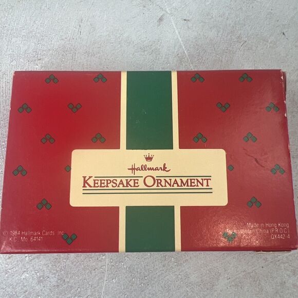 1984 Nostalgic Sled Hallmark Ornament‎ - Picture 6 of 8